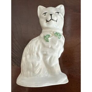 Vtg Belleek Quizzical Cat  Shamrock Parian‎ China Green Mark 1946-55 St. Patrick